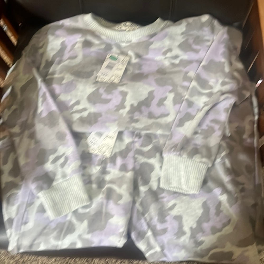 Moondance grey lilac camo top and pants. Top 14, bottom 10/12. Very soft.